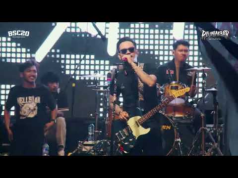 Superiots Ft. Shania - Terus Bersinar (Official Video) 2018