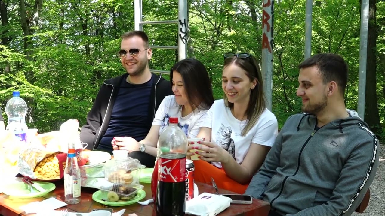 Sunce, priroda i zajedništvo: Tuzlaci proslavili Prvi maj na omiljenom izletištu Ilinčica