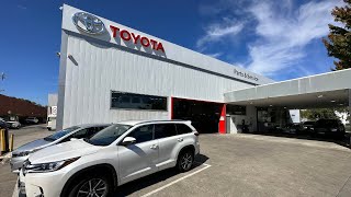 Nunawading Toyota. 88 Station Street.