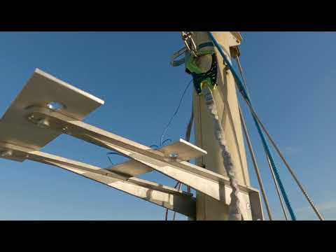 ⁣Sturdy inexpensive marine radar mount