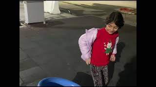 Defne Su Ve Derin Le Parka Geldik Akşam Gezmesi