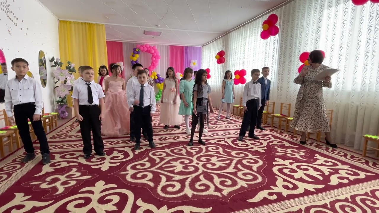 Праздник 8 марта. Даниэль. 4 класс. Ч9