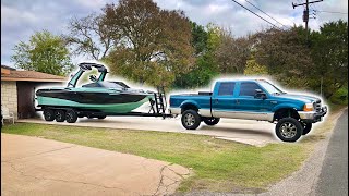 DRIVING A WAKE BOAT! WAKEBOARDING  WAKESURFING  BOATING ETIQUETTE  HOW TO