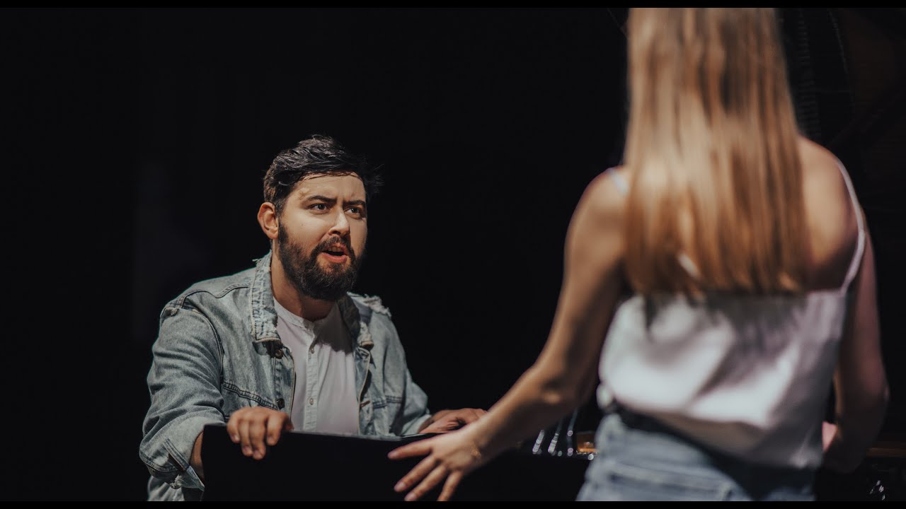 Dream Light feat. Piotr Tłustochowicz - TSUNAMI (Official Video)