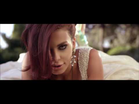 Dominique Hourani - Malak (Official) / دومينيك حوراني تحت الماء - مالك