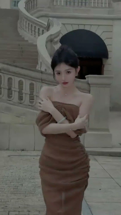 🌆 Brown Dress Elegance! | Jin Xíu’s Architectural Glow 💃 #FashionShorts #ElegantStyle