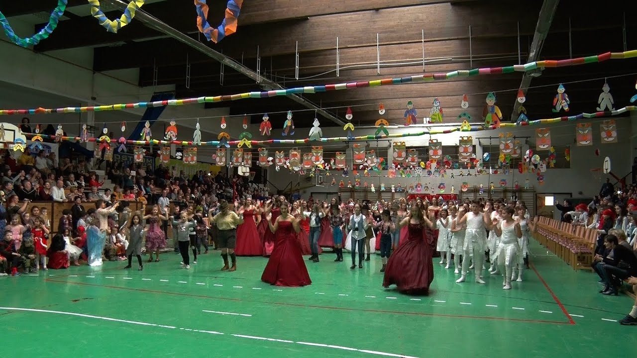 Farsang az Arany János általános iskolában • 2020