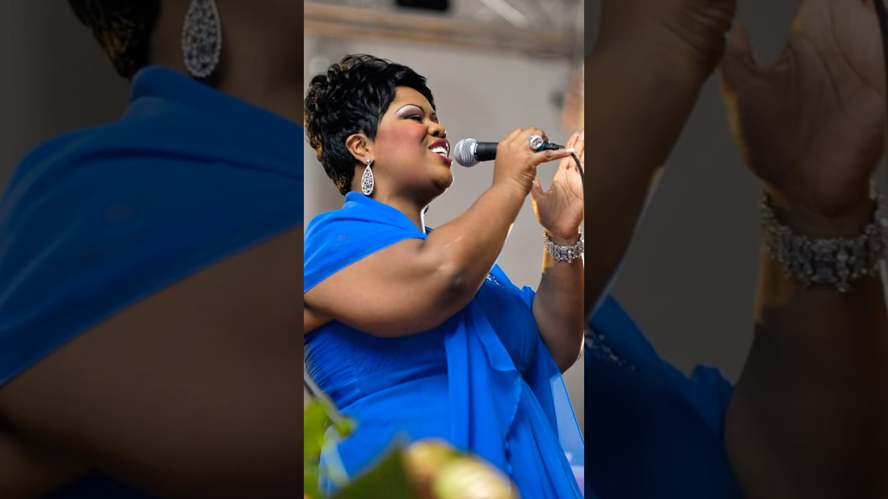 Vocal Coach Does 90s THROWBACK CHALLENGE!!😲💙🎶