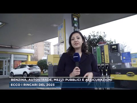 MATTINO CINQUE NEWS. Milano distributori e rincari del carburante