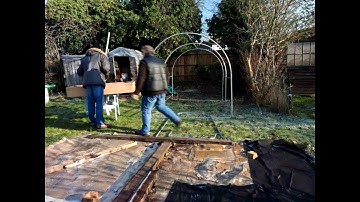 Timelapse of Poly-tunnel erection January 2017