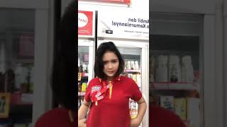 cewek Alfamart cantik goyang tiktok viral #shorts