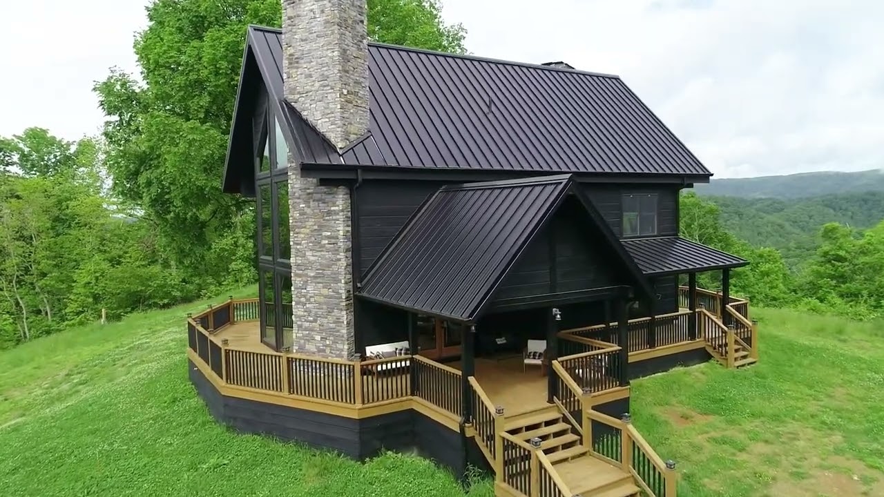 A stunning 153.9 ac property at 833 duck creek Rd, Sneedville TN