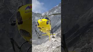 helicopter landing at everst base camp