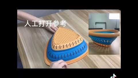 Two color plastic parts how to molding?