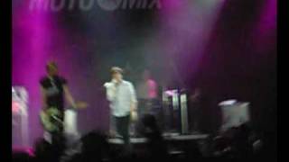 Art Brut - These Animal Menswe@r (live at Motomix 2006)