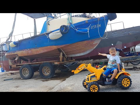 Histoires amusantes sur le bateau et la voiture