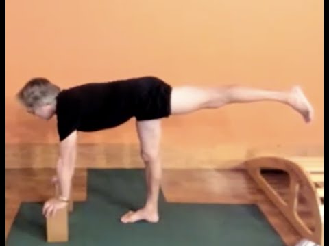 Why do we focus so much on standing poses in Iyengar Yoga? – Ballarat Yoga