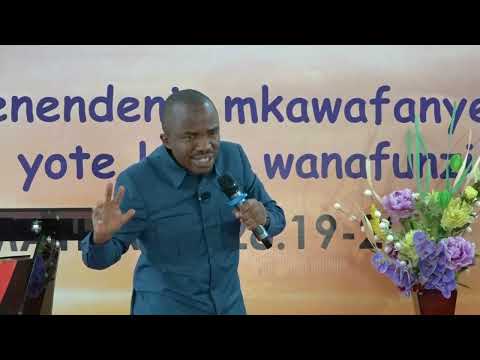 Video: Nyuma ya pazia la taji - awamu ya mwisho ya ubepari