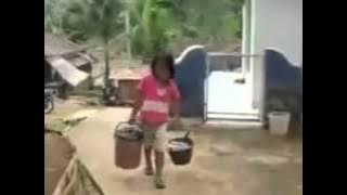 Yatim Piatu - Riza Umami