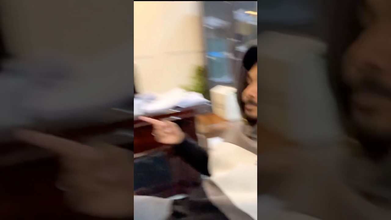 Tum to aaya the Saudi bus ka driver ban ka par ya log kaya bana daya hai 