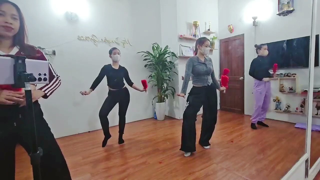 Tết nhà mình / Dance / Vũ đoàn Grace tập luyện