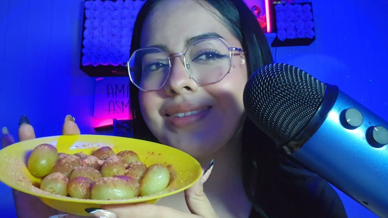 ASMR COMIENDO UVAS+ PLATICA DE AMIX 🤰👩‍👧