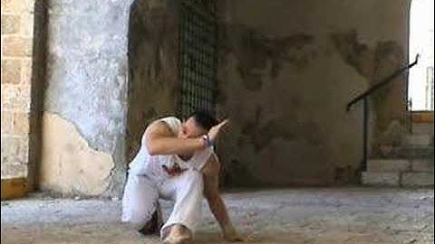 Negativa, Capoeira technique from the Akban-wiki