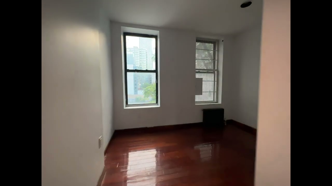 493 Ninth Avenue #4C