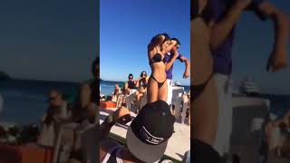 Yovanna Slow Motion Twerk