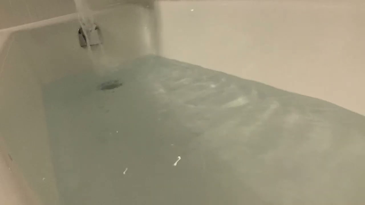 Bathtub Filling ASMR // Water Filling Bathtub Decorated with Glitter Ducks 1 Hour Loop