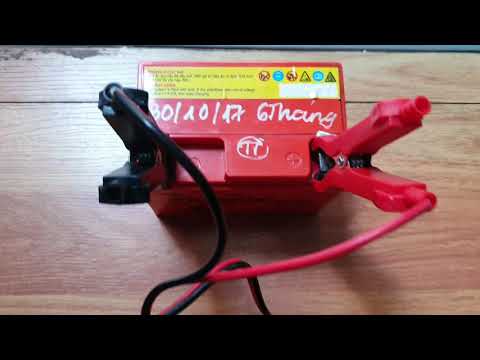 Video Xài thử FOXSUR-bộ sạc và phục hồi bình điện ắc quy xe... - youtube