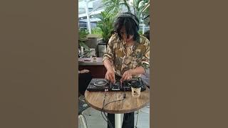 kisah klasik untuk masa depan remix DJ deep house