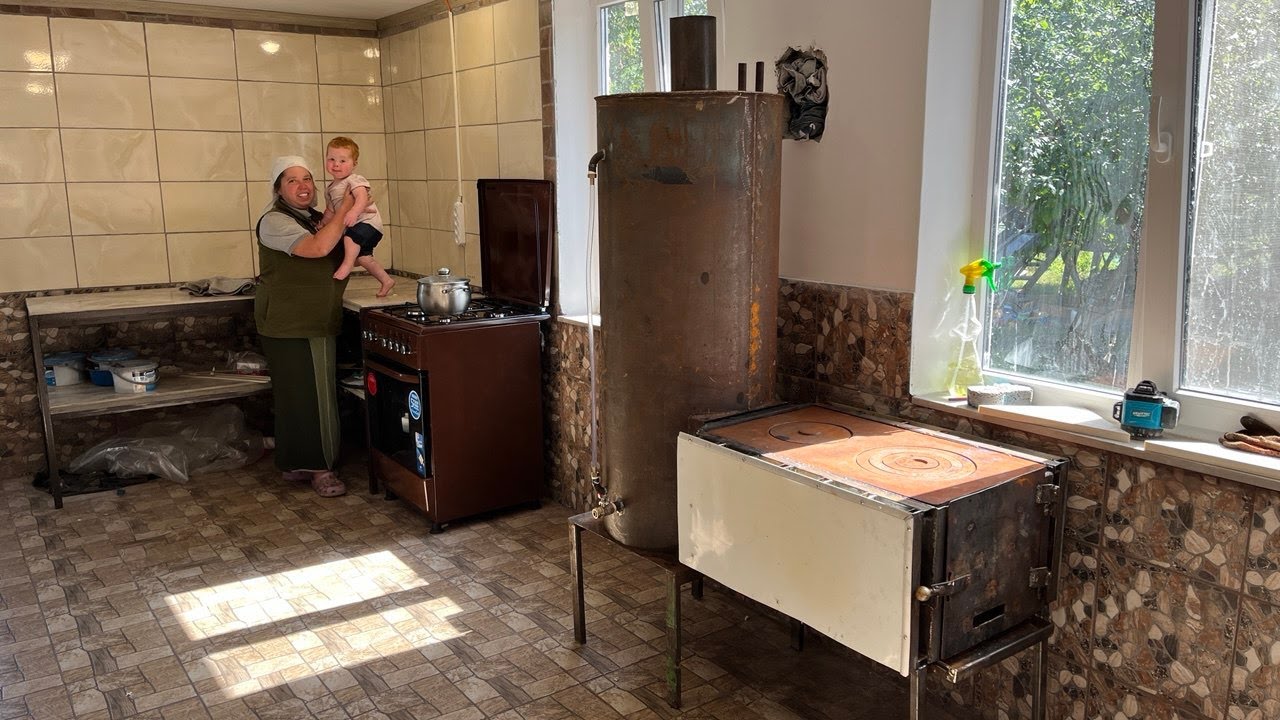 Сделал ЧУДО печь, которая греет воду, готовит еду и многое другое....