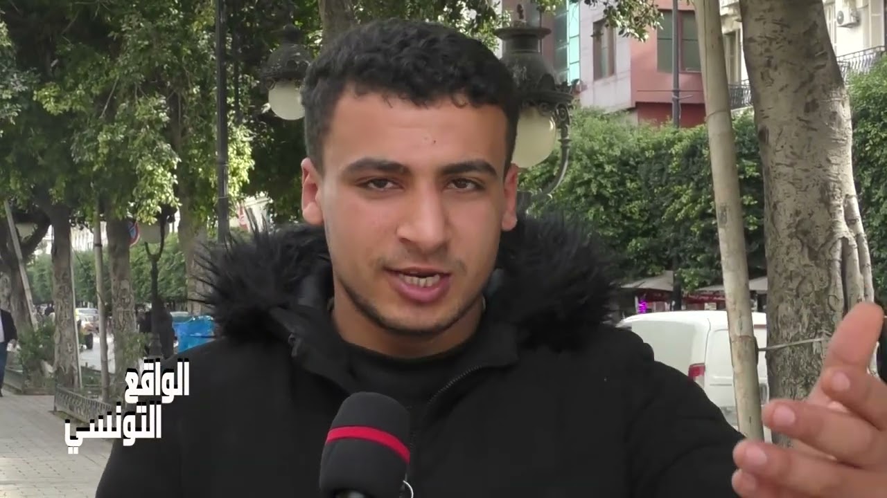 شاب من سيدي بوزيد ...راني تعبت وليت ناكل من زبلة انا انسان ندمت يا والديا سامحوني تعبتكم