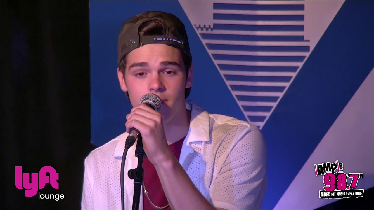 AJ Mitchell Performs Live at MusicTown Detroit