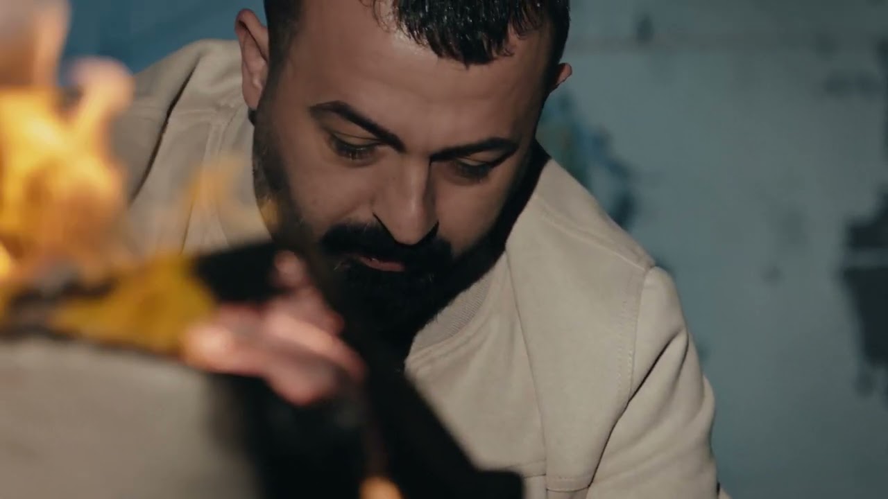 Kırşehirli Ahmet Aslan - Ağlamam Artık ( Dost Bildiğim Şerefsizlerden Bu Yediğim Kaçıncı Kazık )