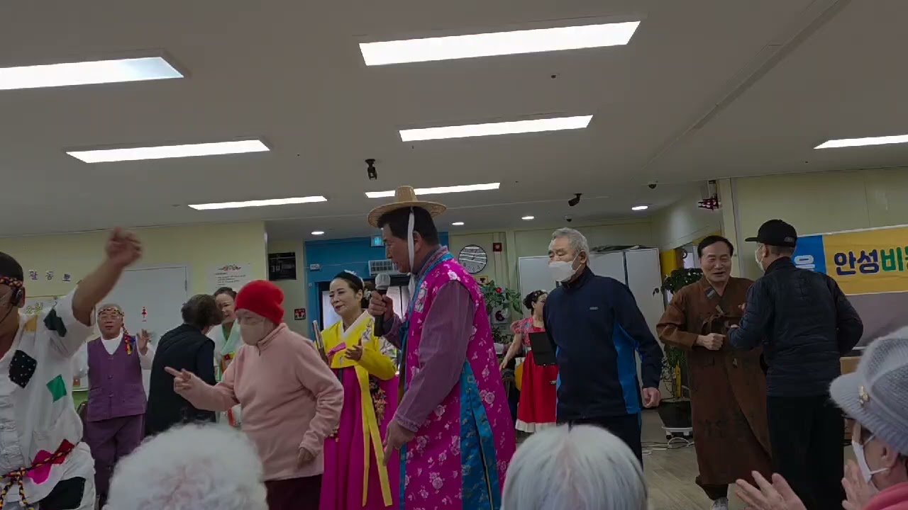 #섹소폰 #뱃노래 #조미화 #제55회비봉예술단공연 #청명주간보호센터 