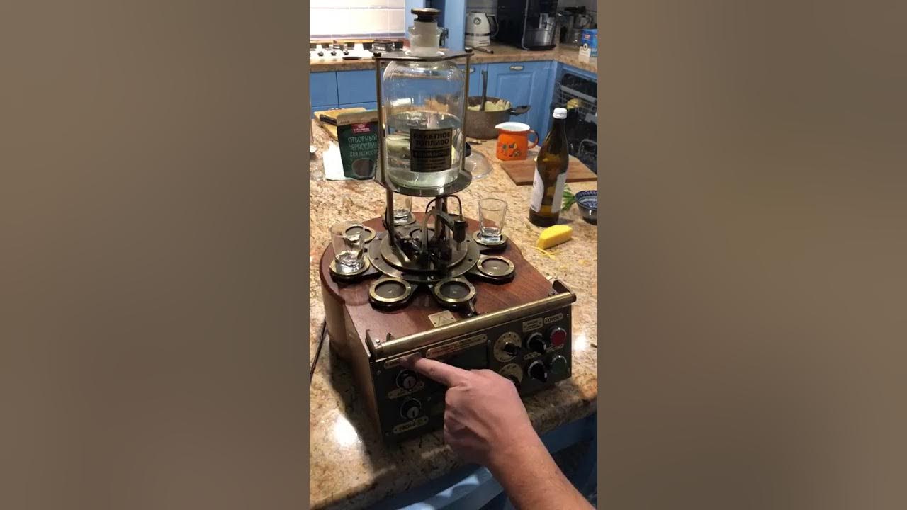 Игра наливайка. Алиса наливайка. Мужской сувенир наливайка. Алиса наливайка. Наливайка победа.