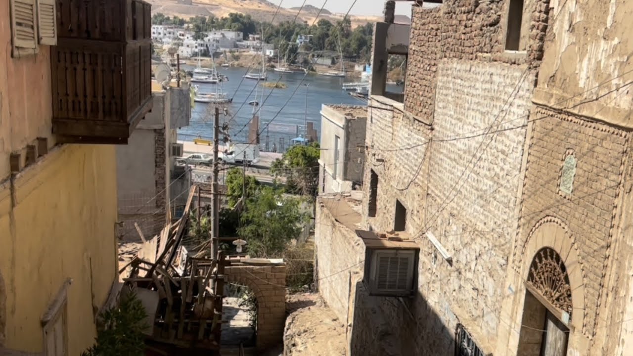 Prices in Aswan, Egypt. My thoughts while walking the streets. Cheap to fly and stay. (excerpt)