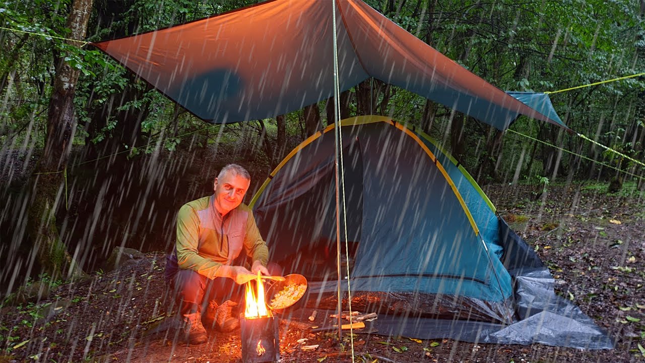 SOLO CAMPING • CAMPING IN HEAVY RAIN • RELAXING AND SLEEP WITH THE ...