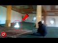 JAMAAH MERINDING! Setelah Adzan, Tiba2 Muncul Sosok Cahaya Misterius Di Masjid. Penampakan Malaikat