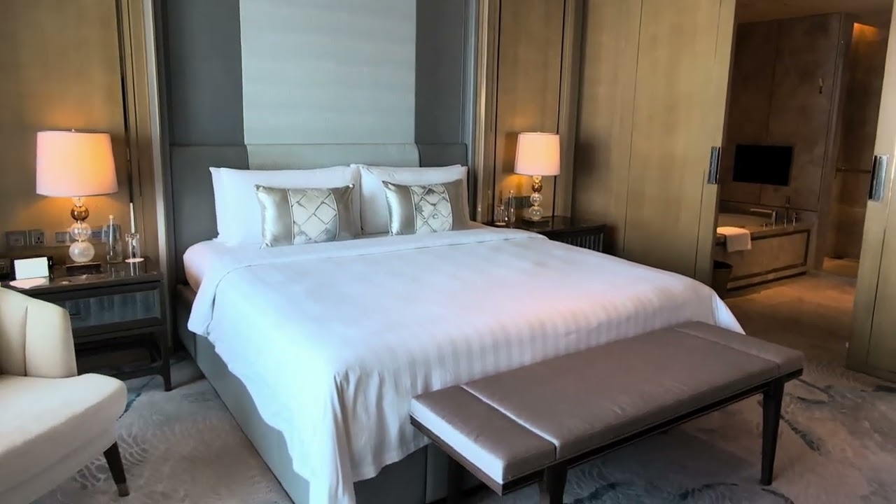 Colombo, Sri Lanka - Shangri-La Colombo - Specialty Suite tour (Maya Suite 