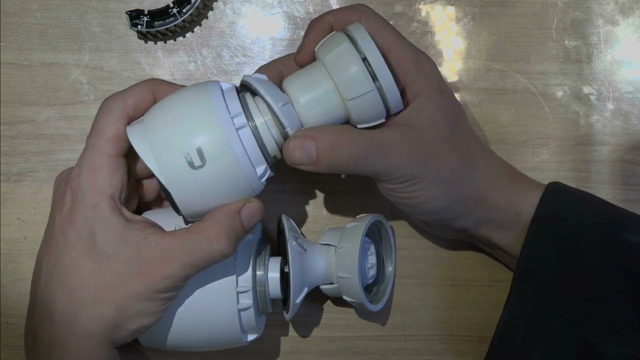how to remove bracket camera ubiquiti g4 pro when it is stuck