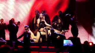 Kylie Minogue - Burning Up / Vogue (Oakland 9-30-09)