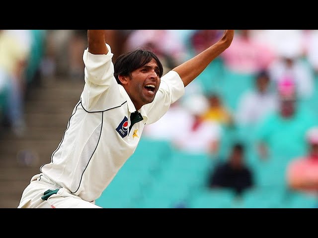 From the Vault: Asif rocks Australia with six at the SCG class=