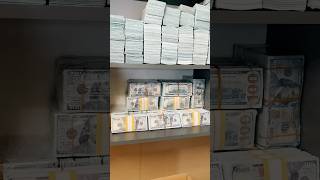#affirmations #money #cash #asmrmoney #affirmations #asmr #millionaire #mrdendreams #dollar