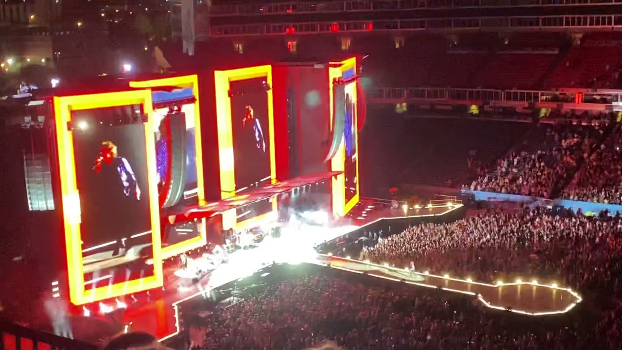 The Rolling Stones “Jumping Jack Flash” Nashville 10/9/2021