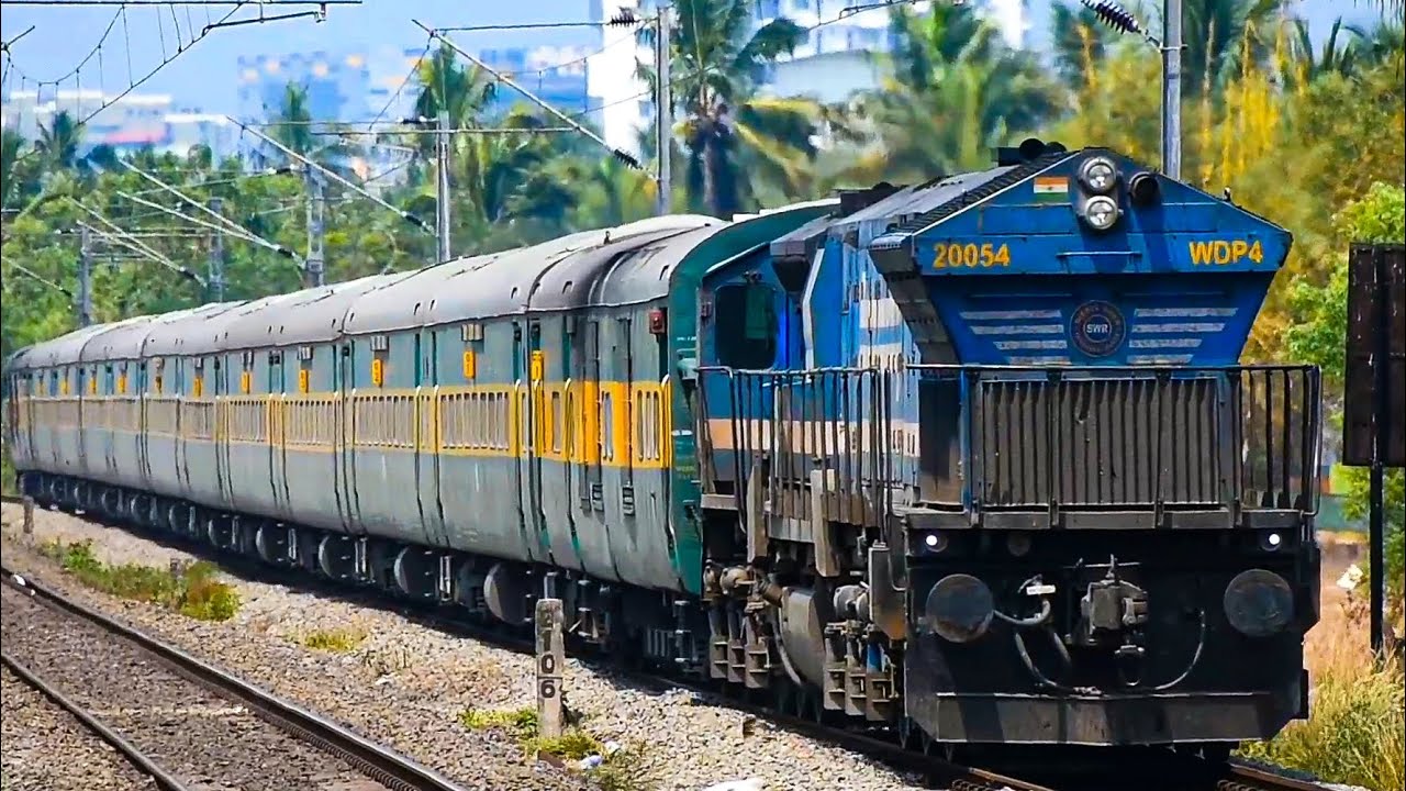 When the diesels still ruled !!! Some train compilations from