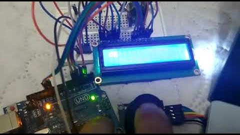 Escribir en LCD con ayuda de un Joystick (Arduino)