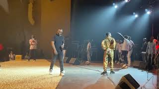 Fally Ipupa invite Gims sur scène à Abidjan pour chanter « Sapé comme jamais »
